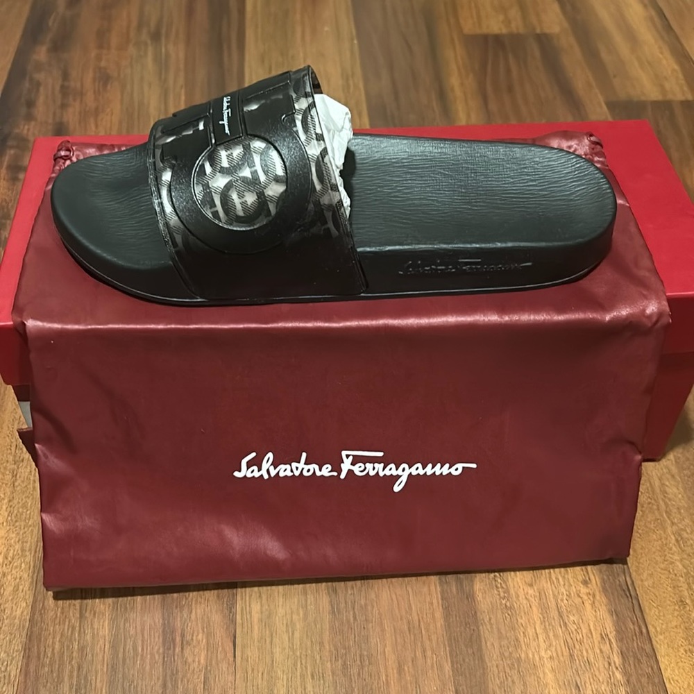 New and in box **AUTHENTIC** Salvatore Ferragamo Pool Slides